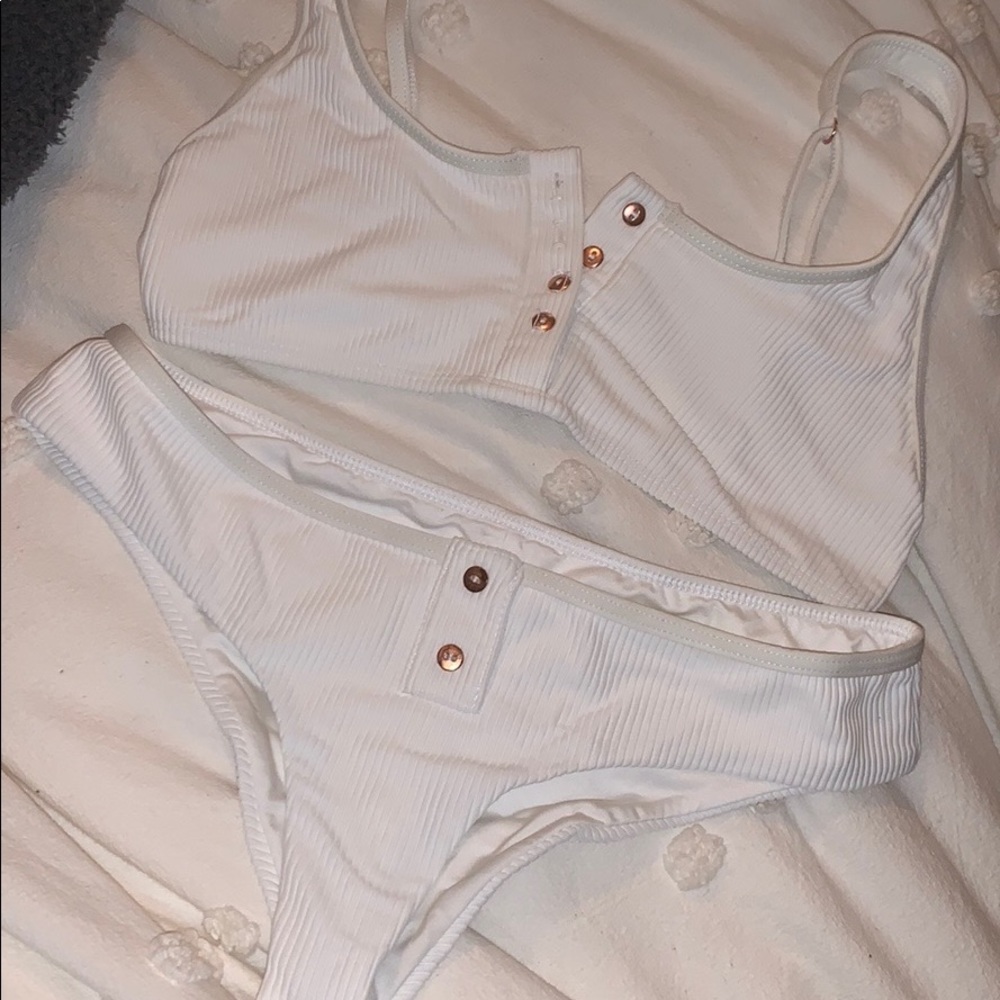 Frankie’s Bikinis